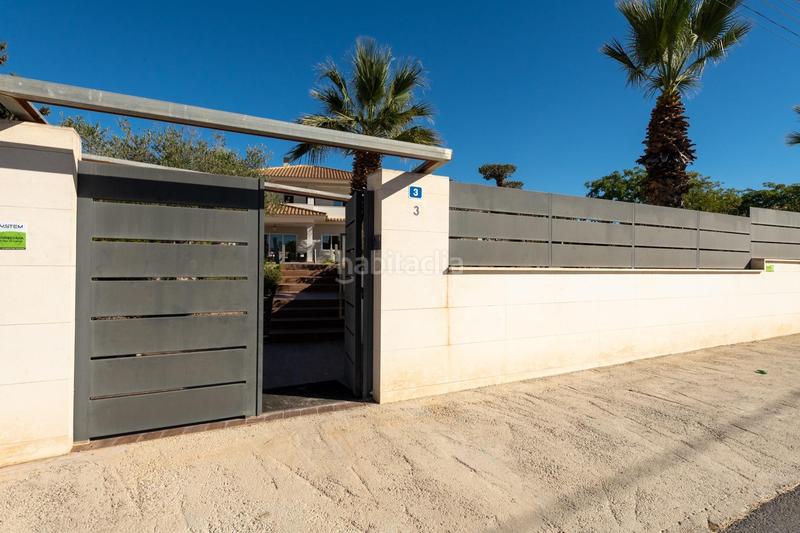 Foto 8fe74275-eab1-460d-88b6-41911218bdd0. Xalet amb calefacció aparcament piscina a Pla de la Vallonga Alicante