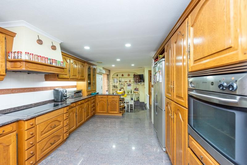 Foto 6267fb8a-1727-4bfb-9529-0a3dd29c524f. Chalet  familiar de lo mejor de la zona en Petrer