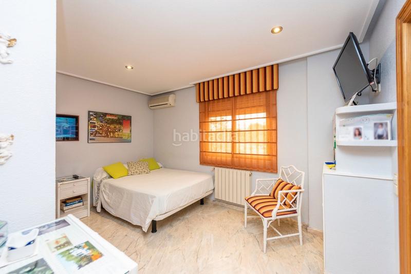 Foto e4637a0d-5113-4754-9fae-3b7a5eb3691a. Chalet  familiar de lo mejor de la zona en Petrer