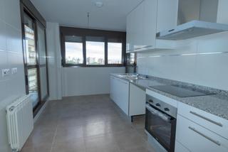 Miete Etagenwohnung in Calle calle torero francisco antón 'pacorro' 6. Fantastica vivienda en pau v