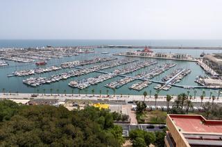 Location Appartement  Avenida del doctor gadea 1. Exclusiva vivienda en alicante con vistas espectaculares al puer
