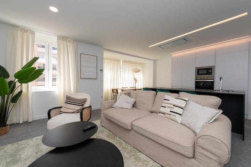 Foto c3107421-c8a8-42f3-b22f-eb7ab4616352. Location appartement dans Ensanche-Diputación Alicante