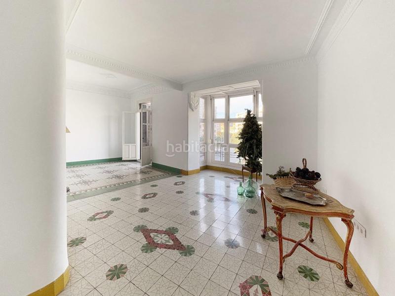 Foto 98a0fcd0-ff12-4c67-adf5-46b25d3e981d. Piso espectacular piso en plaza de los luceros en Alicante