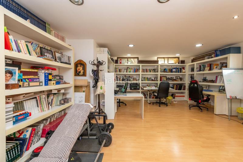 Foto 10bae049-e290-443b-b735-93e13bd5a3f8. Casa aparellada amb calefacció aparcament piscina a Mutxamel