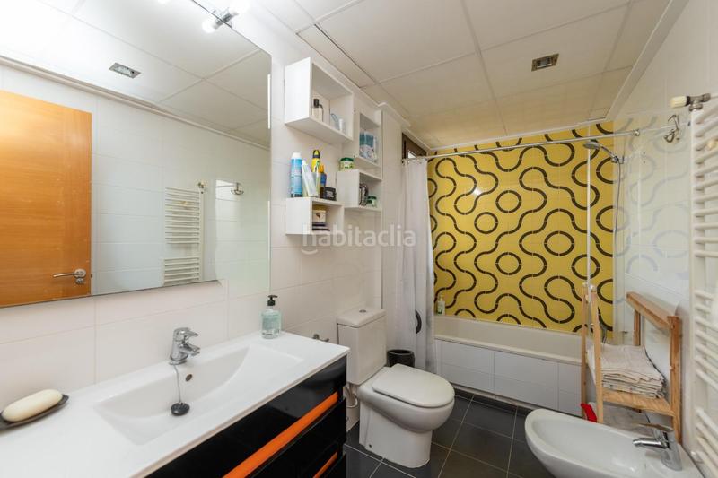 Foto 2ff8f60a-a140-4d37-b811-58016d1b1143. Casa aparellada amb calefacció aparcament piscina a Mutxamel