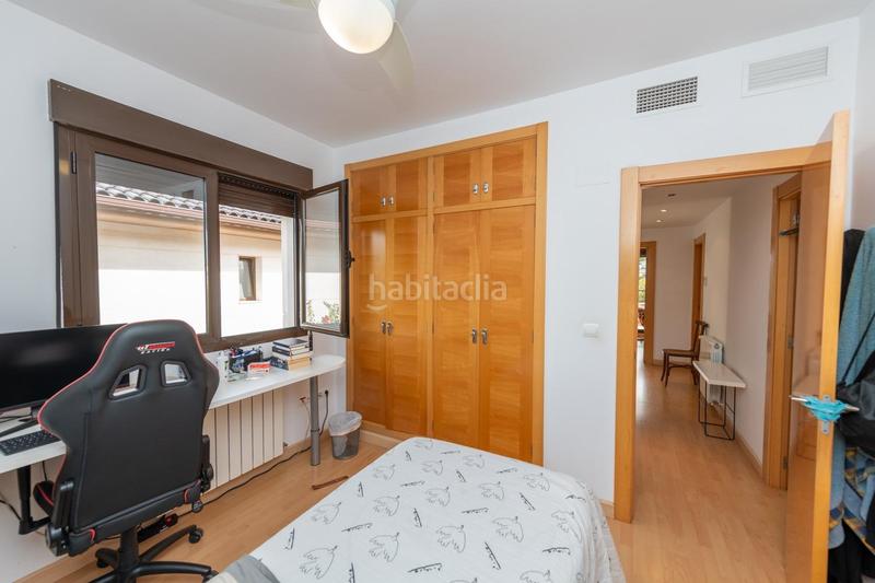 Foto 47e43e4d-ffb6-4366-aebf-f148f6c3141b. Casa aparellada amb calefacció aparcament piscina a Mutxamel