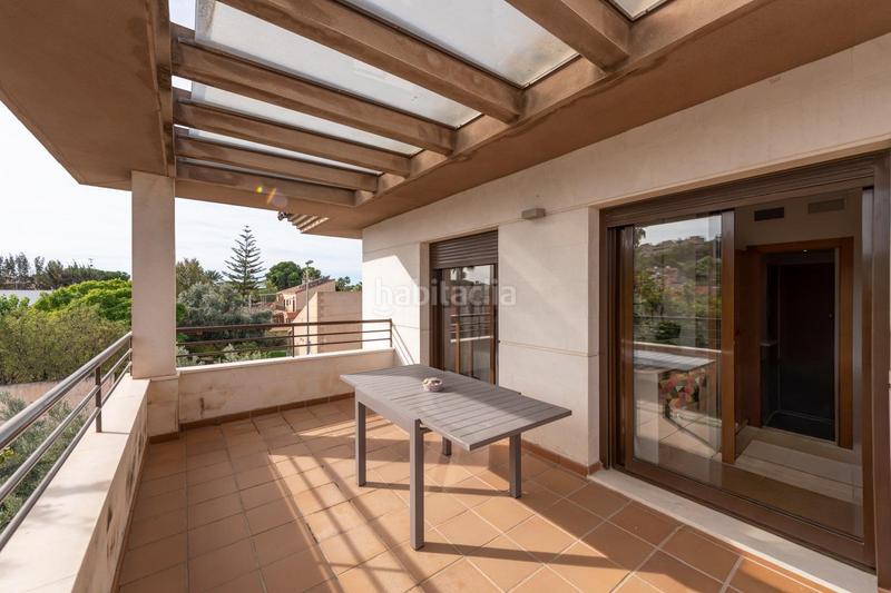 Foto 6778375f-18b3-4e93-84df-1ca04f065221. Casa aparellada amb calefacció aparcament piscina a Mutxamel