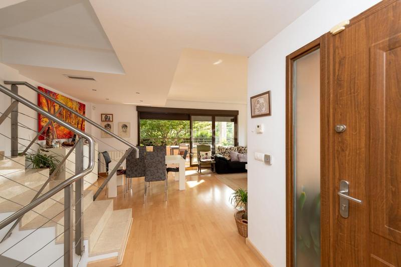 Foto 92b85d70-82e3-44df-9252-4cb354cdbda0. Casa aparellada amb calefacció aparcament piscina a Mutxamel