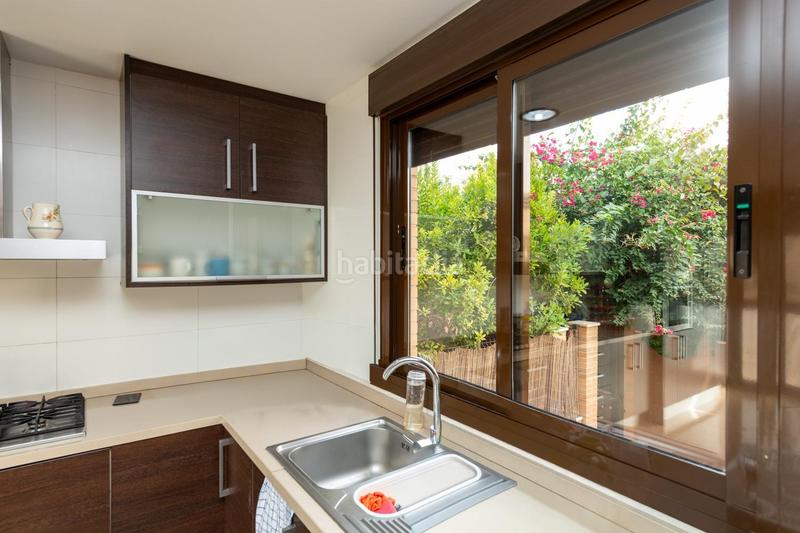 Foto 990059d5-6a52-4f23-b69d-21169443cd45. Casa aparellada amb calefacció aparcament piscina a Mutxamel