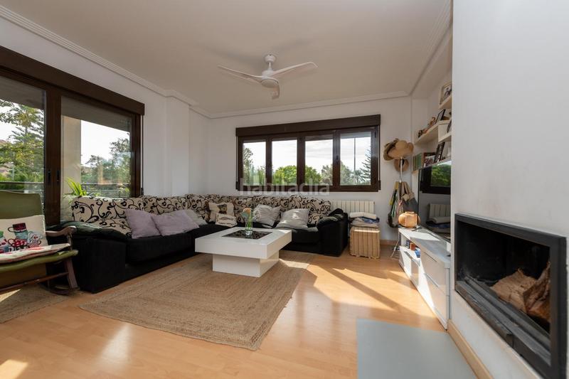 Foto a5b663aa-d526-4f55-814f-c08f26fc8c64. Casa aparellada amb calefacció aparcament piscina a Mutxamel