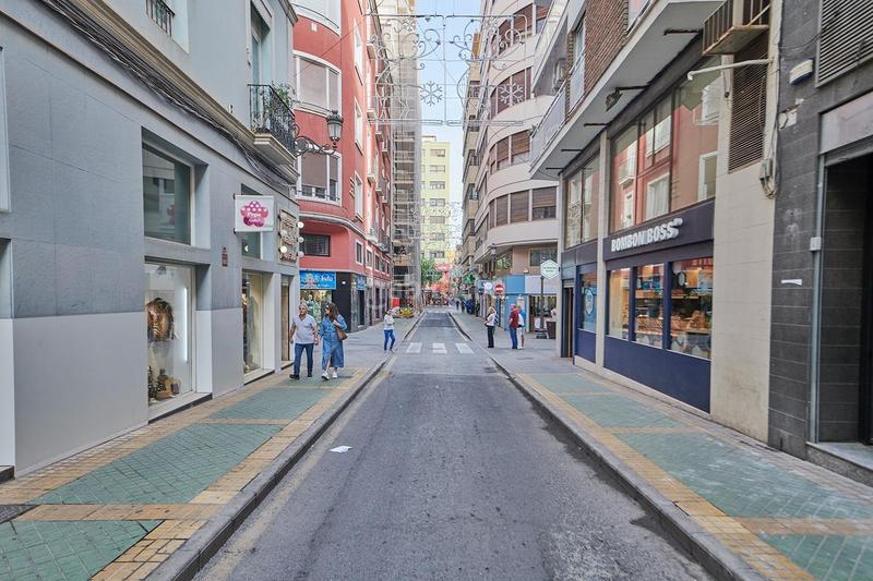 Foto ef9d2f77-0e1c-4778-afbd-70b68f6ed3ea. Appartamento in calle gerona 3 in Barrio del Centro Alicante