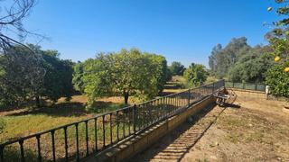 Masia a Nueva Alcalá. Chalet en urbanización paredilla de la lapa