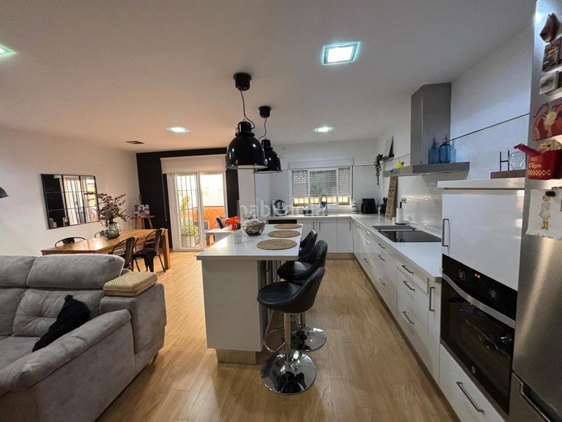 Foto 63aa8c1a-67dc-4e4d-af51-63fc902c2bc6. Casa con parcheggio in Nueva Alcalá Alcalá de Guadaira