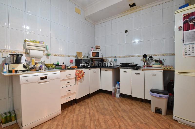 Foto 49c024d1-bfe5-4800-a28e-bf5d98e440d9. Casa adossada a Pilas