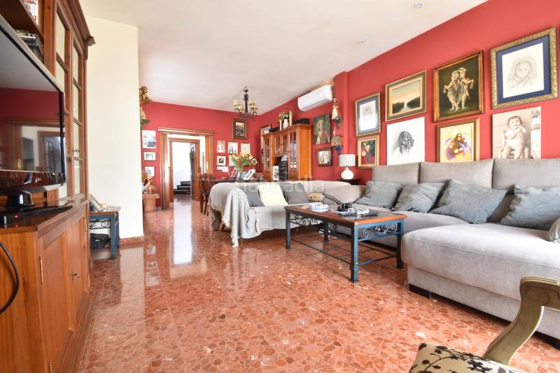 Foto b52a9d47-37f7-41b9-b63a-d799f75933b2. Casa adosada casa en calle bailén en Los Molinos Alcalá de Guadaira