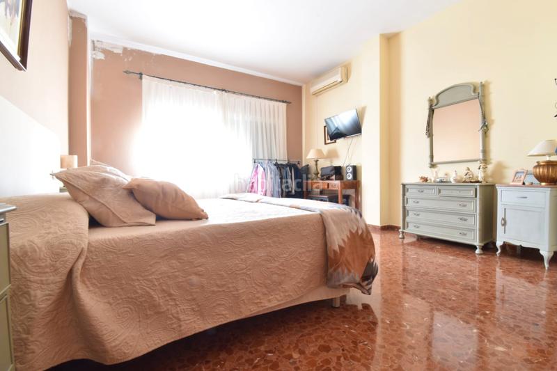 Foto c4e17f8c-b9c3-4e86-81f4-4de17de8a310. Casa adosada casa en calle bailén en Los Molinos Alcalá de Guadaira