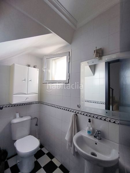Foto ae2ae571-8cea-40cb-a014-7ec46b882b5a. Casa adossada a La Cruz Camas