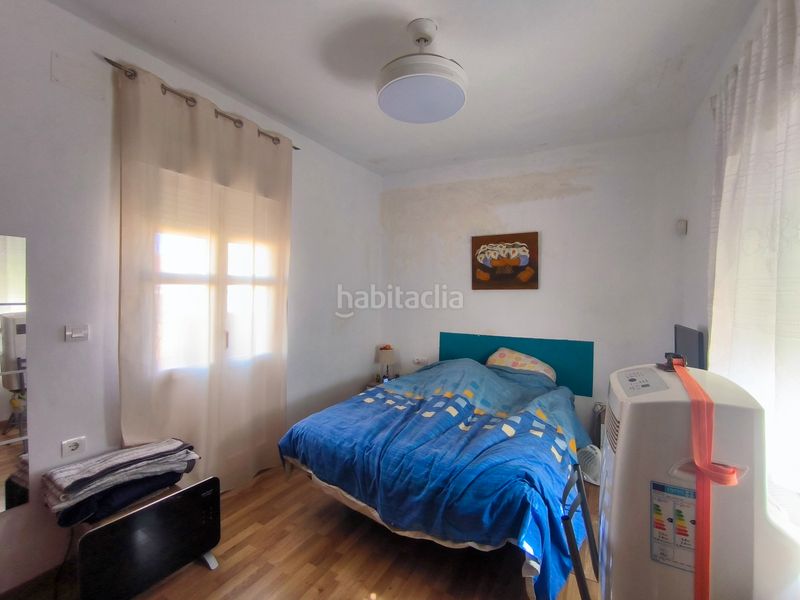 Foto ec9b8762-d371-478e-b0f0-fcbe6f968245. Casa adossada amb xemeneia aparcament a Garrobo (El)