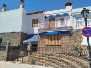 Casa adossada a Villanueva del Ariscal