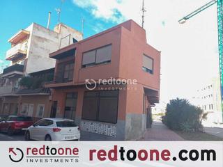 Casa a Norte. Vivienda de dos alturas y fabulosa terraza en rentabilidad