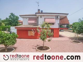 Rent Chalet in Sol y Luz. Chalet en sol y luz en terreno compartido