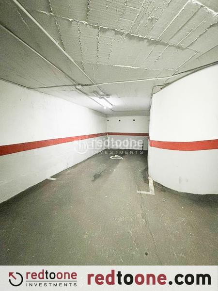 Foto 0ea60498-5d43-48f3-8c33-0ff41bc3ce9b. Parking voiture dans Mercado Alicante