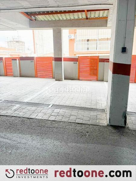 Foto 56e220a6-5948-46e0-8b87-b299f00c5dfb. Parking voiture dans Mercado Alicante