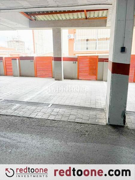 Foto 8e27da49-6b6f-4bcb-823c-988eb3b97a00. Parking voiture dans Mercado Alicante