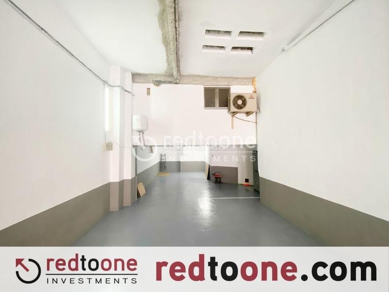 Foto 06c30e4d-2105-4258-8e13-214d737307e3. Parking coche venta de amplio garaje en el centro en Alicante