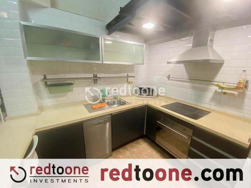 Foto 9a861f3f-e9fb-4e1c-a7c9-8efc43bba28c. Parking coche venta de amplio garaje en el centro en Alicante