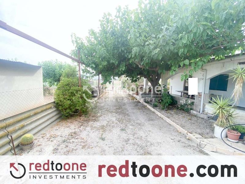 Foto 237a09c1-5617-4561-bfd0-18e20d770ad3. Chalet  muy próximo al núcleo urbano en Novelda