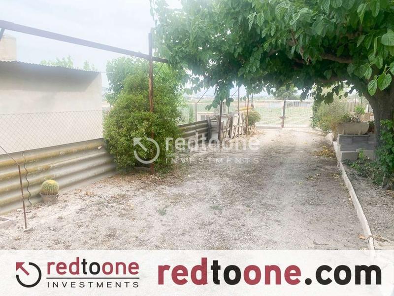 Foto f4855488-198d-4f11-8041-96516877ee25. Chalet  muy próximo al núcleo urbano en Novelda