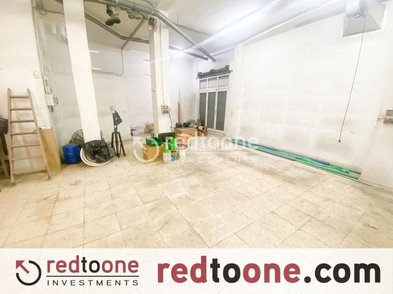 Foto 7b322800-94b4-4eac-aa3e-2d270c77fc59. Local comercial amplio local haciendo chaflán en los ángeles en Alicante