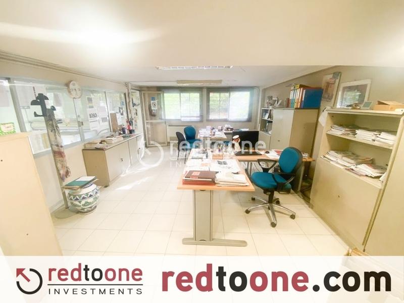 Foto 88903231-5cc5-4ac8-ab6a-c7760ba72d1b. Local comercial amplio local haciendo chaflán en los ángeles en Alicante