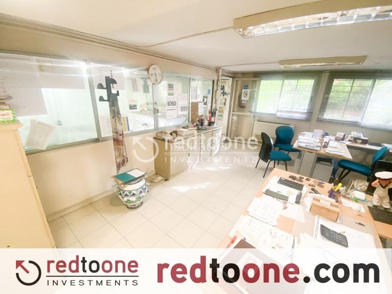 Foto cb7f16eb-7248-4582-a22c-8b950a8d142e. Local comercial amplio local haciendo chaflán en los ángeles en Alicante