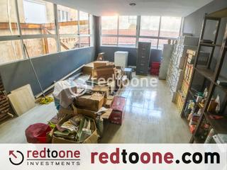 Rent Office space in Barrio del Centro. Alquiler de despacho esquinero muy luminoso