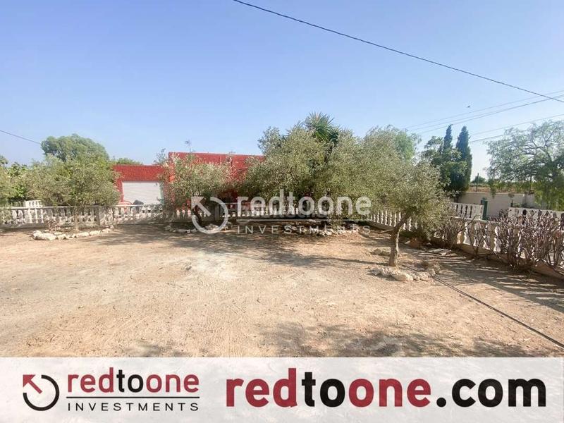 Foto 53f9257e-df96-42f6-8b0e-35bc10b492b8. Chalet fabuloso chalet con piscina en Torrellano en Elche / Elx