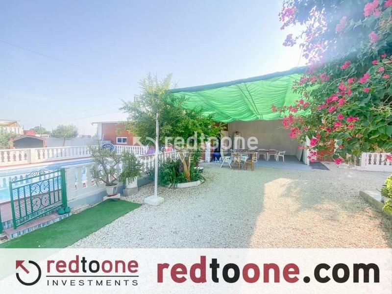 Foto b13056e0-981b-4006-97e4-8a9b9fcdac57. Chalet fabuloso chalet con piscina en Torrellano en Elche / Elx