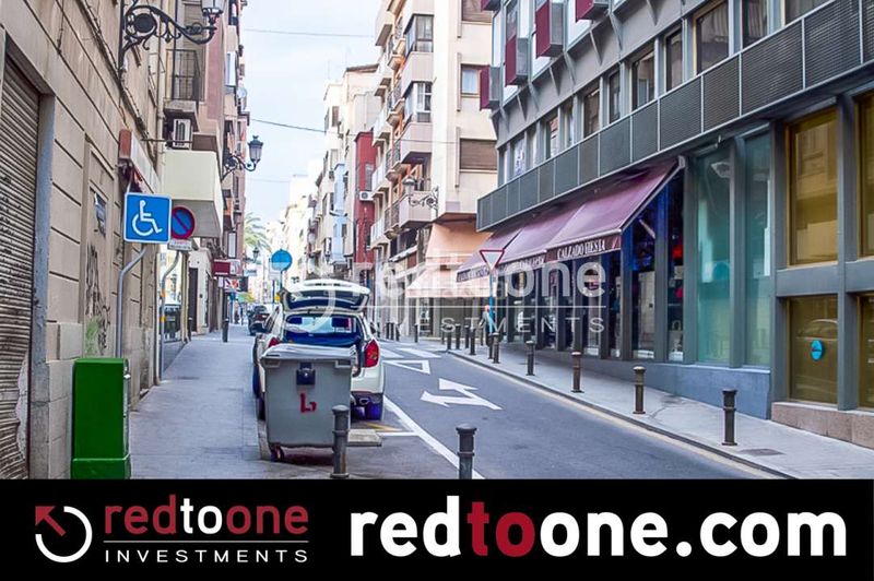 Foto 99db8489-46bb-4c34-82cf-14fc9d0d92d0. Local comercial a Barrio del Centro Alicante