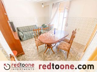 Flat in Las Trescientas-San Francisco-Ciudad Vergel. Piso para reformar en la ciudad de elda