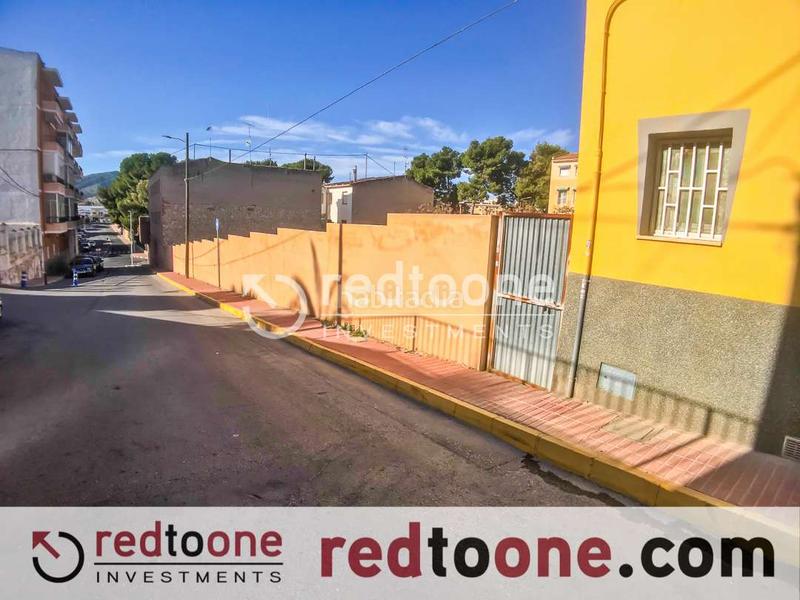 Foto d8b3a7a7-5825-45b1-84b8-6be6bfb85b61. Terreno residencial solar en pleno núcleo urbano en Monòver