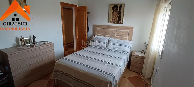 Foto 2c9642e8-dc0d-42b6-bffa-ff67a7c245d6. Piso  en venta en plaza azahin en Parque Alcosa Sevilla