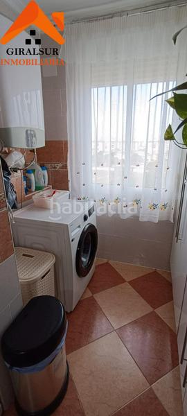 Foto 477ae55a-7dd3-4287-984d-68a51a475a43. Piso  en venta en plaza azahin en Parque Alcosa Sevilla