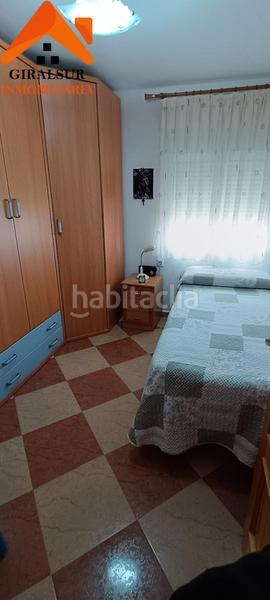 Foto a52af1df-0610-4aaf-a8ac-12c188fa5752. Piso  en venta en plaza azahin en Parque Alcosa Sevilla