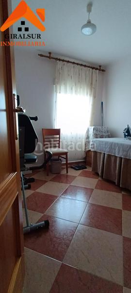 Foto f85e21a1-eb2a-4a17-9c3b-3df968b96154. Piso  en venta en plaza azahin en Parque Alcosa Sevilla