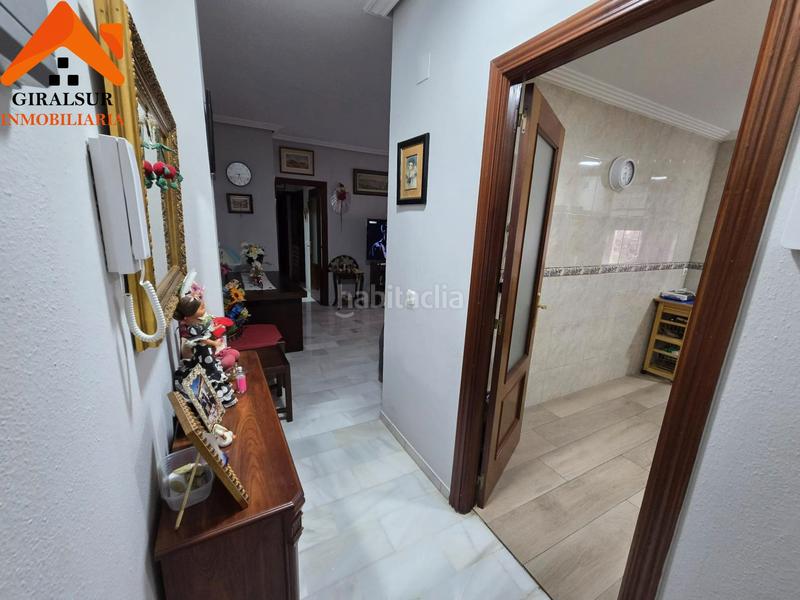 Foto 66a1bae0-e059-4aca-8ee4-4695a09017fb. Piso  en venta de vpo este en colores - entreparques Sevilla