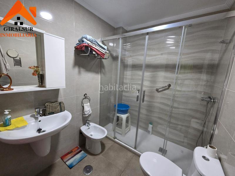 Foto 9a1110ba-7757-45f8-8fa2-7f499f1110e3. Piso  en venta de vpo este en colores - entreparques Sevilla