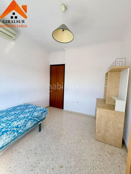 Foto 13f38999-8254-4344-b442-e23a29044423. Pis amb aparcament a colores - entreparques Sevilla