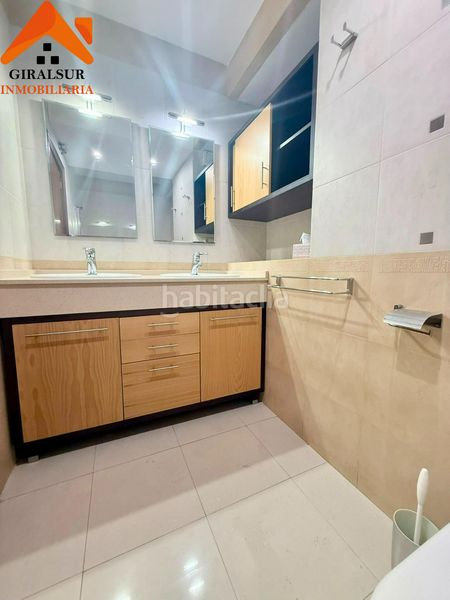 Foto a13bd539-0e8b-455a-bd60-11fa6c0eb679. Pis amb aparcament a colores - entreparques Sevilla