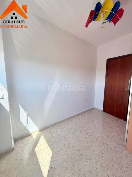 Foto ac440e46-bf7f-4b82-8398-925f0a40b888. Pis amb aparcament a colores - entreparques Sevilla
